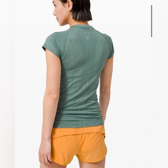 Lululemon Swiftly Tech Short Sleeve Crew shirt in Tidewater Teal size 6 - Picture 2 of 8